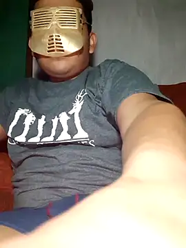 Efrain2090 online show from 12/03/25, 03:36