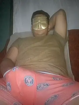 Efrain2090 online show from 12/04/25, 10:24