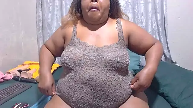 MatureBootyBabe4Uxx online show from 05/25/26, 02:28