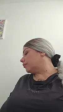 natalygolden69 online show from 06/23/26, 09:02