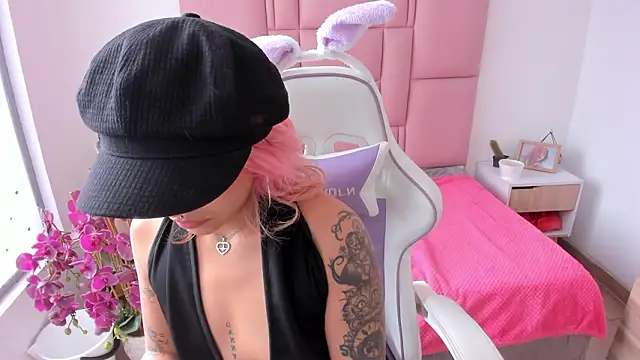 Snapshot of katalina_garcia chatting on 01/31/26, 07:56 katalina garcia online show from 01/31/26, 07:56