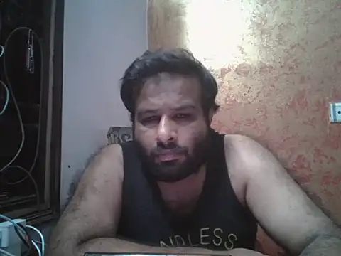 Snapshot of sura11311 chatting on 07/12/26, 07:16 sura11311 online show from 07/12/26, 07:16