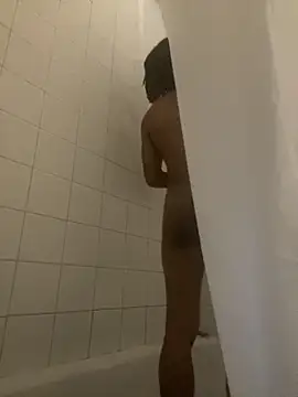 Snapshot of Big_papirocky chatting on 10/04/25, 05:33 Big papirocky online show from 10/04/25, 05:33