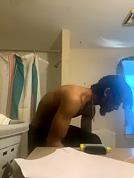 Snapshot of Big_papirocky chatting on 11/08/25, 04:29 Big papirocky online show from 11/08/25, 04:29