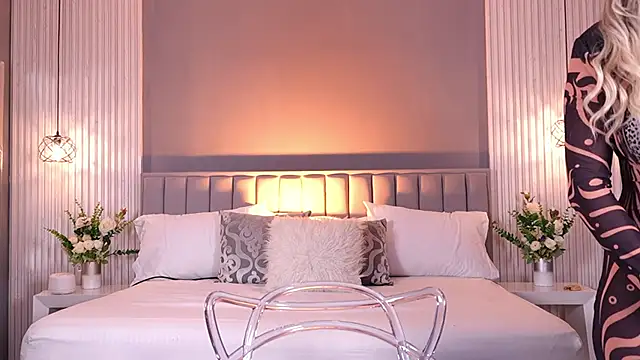 ValeryNova online show from 12/23/25, 11:08