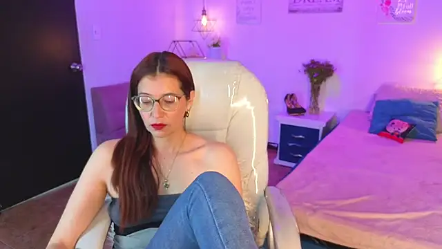 Antonnella 3 online show from 11/30/25, 12:14