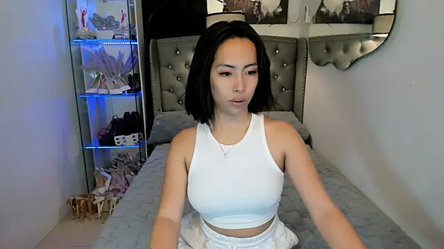 reighnempress online show from 02/05/26, 03:00