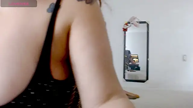 Snapshot of mussa_hott chatting on 06/10/26, 11:24 mussa hott online show from 06/10/26, 11:24