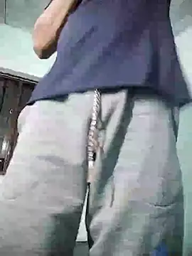 Snapshot of wasaa083 chatting on 02/19/25, 04:55 wasaa083 online show from 02/19/25, 04:55