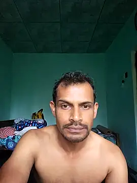 Snapshot of wasaa083 chatting on 10/22/25, 01:17 wasaa083 online show from 10/22/25, 01:17