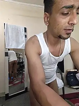 Snapshot of highguy chatting on 06/20/26, 11:18 highguy online show from 06/20/26, 11:18