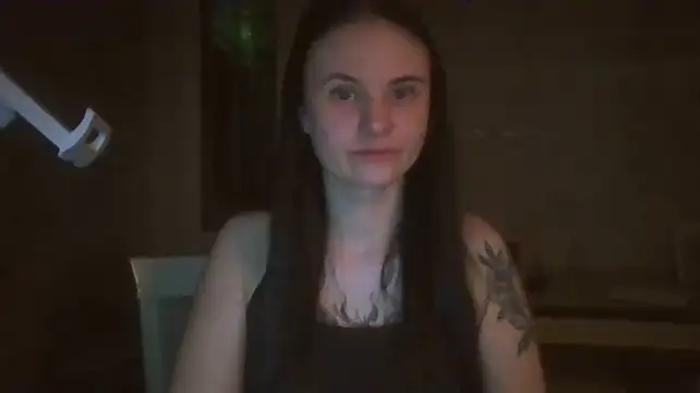 Snapshot of LolaMegan chatting on 05/05/26, 10:18 LolaMegan online show from 05/05/26, 10:18