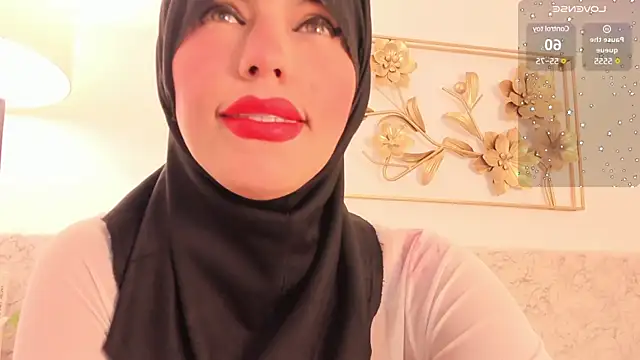 Snapshot of hanajameela chatting on 01/15/25, 12:04 hanajameela online show from 01/15/25, 12:04