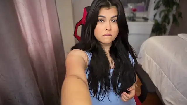 Alyaa s online show from 02/05/26, 07:18