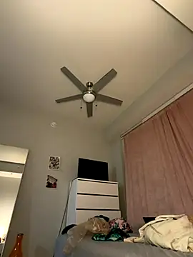 TilaTotti online show from 11/25/25, 03:39