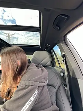 DoriDeluxe66 online show from 12/01/25, 10:42