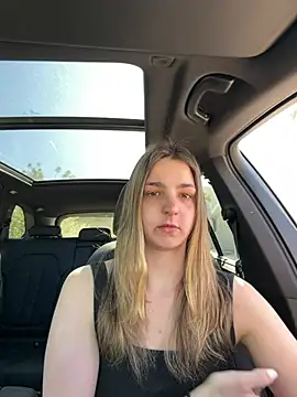 DoriDeluxe66 online show from 02/22/26, 10:47