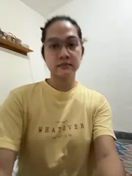 Snapshot of MarieLoveGlamorous chatting on 12/02/25, 03:29 MarieLoveGlamorous online show from 12/02/25, 03:29
