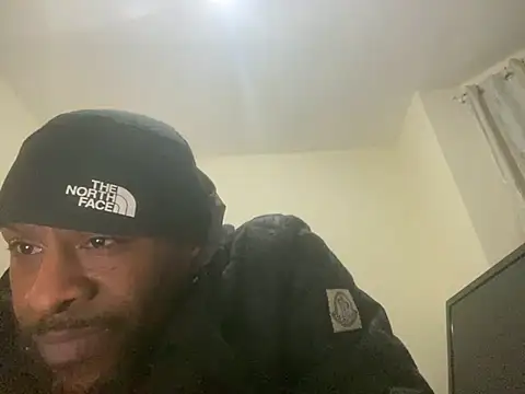 CuzzyB69 online show from 03/18/25, 07:31