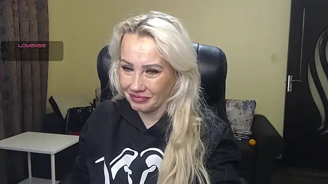 KandyHellenx online show from 01/09/26, 06:16