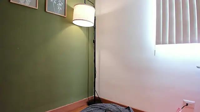 karlye 5 online show from 10/16/25, 03:57