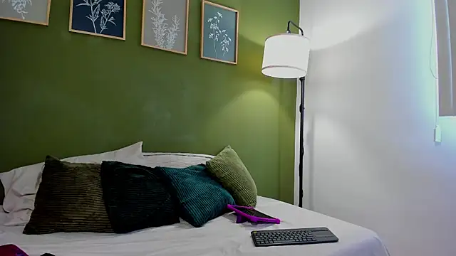 karlye 5 online show from 02/16/26, 01:40