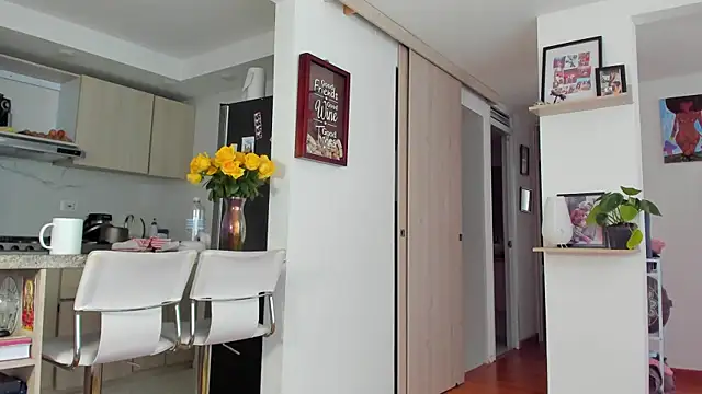 karlye 5 online show from 04/16/26, 09:39