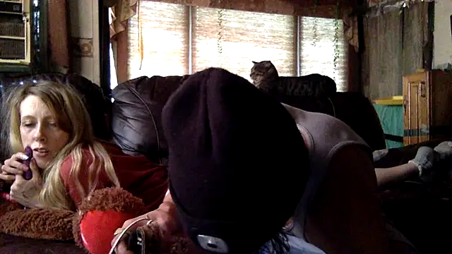 Cracked Crypto online show from 09/30/25, 04:45