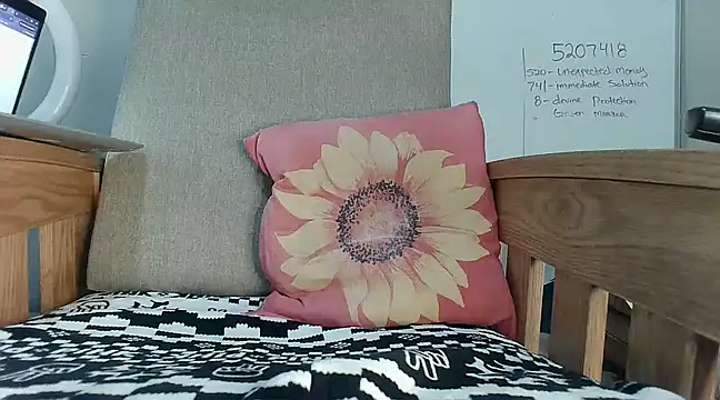 EmpressSunshine online show from 03/13/25, 02:49