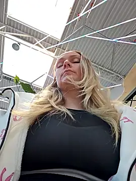 Bondgirl 013 online show from 01/14/26, 01:28