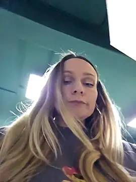 Bondgirl 013 online show from 02/25/26, 06:17