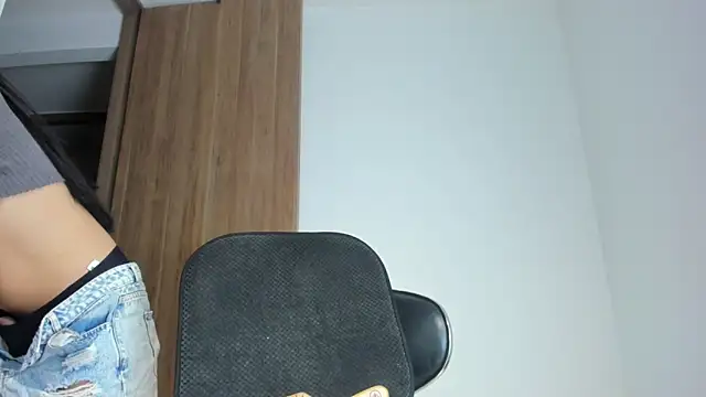 my lovely mia online show from 09/17/25, 04:47