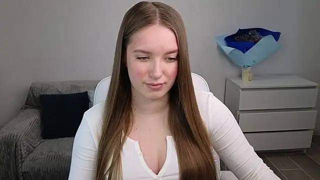 EvaMaddison online show from 02/08/25, 06:01