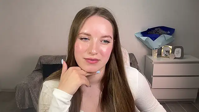 EvaMaddison online show from 09/08/25, 06:29