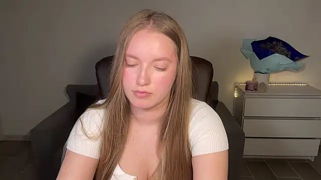 EvaMaddison online show from 07/03/26, 08:59