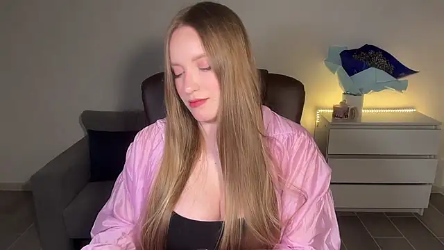 EvaMaddison online show from 07/19/26, 10:13