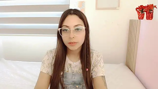 Snapshot of Elen__Sweet chatting on 03/06/25, 08:27 Elen  Sweet online show from 03/06/25, 08:27