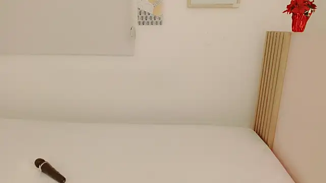 Snapshot of Elen__Sweet chatting on 10/19/25, 03:51 Elen  Sweet online show from 10/19/25, 03:51