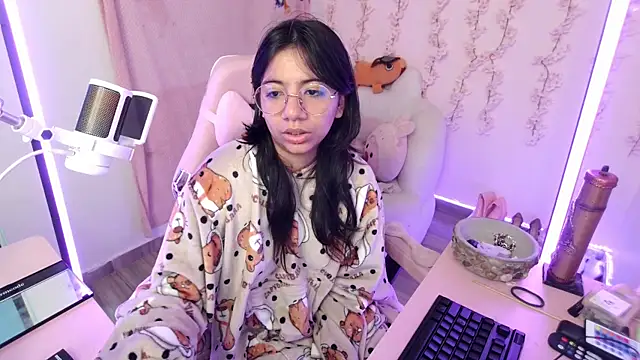 Nami usagi online show from 12/17/25, 01:50