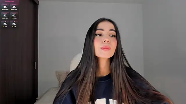 Snapshot of RebeccaBaxter chatting on 03/11/25, 12:44 RebeccaBaxter online show from 03/11/25, 12:44