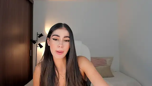 Snapshot of RebeccaBaxter chatting on 09/11/25, 01:06 RebeccaBaxter online show from 09/11/25, 01:06