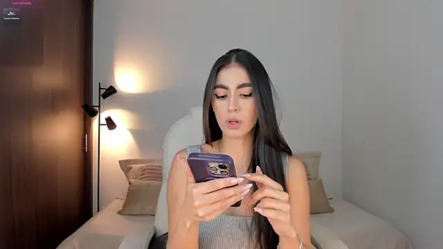 Snapshot of RebeccaBaxter chatting on 10/08/25, 01:47 RebeccaBaxter online show from 10/08/25, 01:47