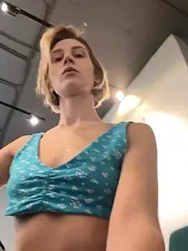 Feral berry 8133 online show from 12/27/24, 06:03