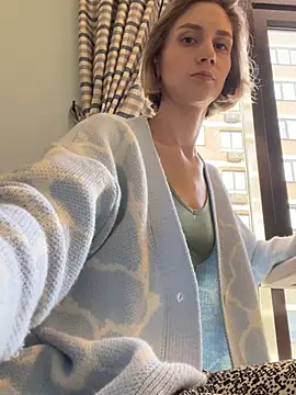 Feral berry 8133 online show from 02/03/25, 12:25