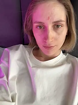 Feral berry 8133 online show from 02/19/25, 06:00