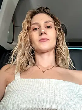 Feral berry 8133 online show from 09/18/25, 07:32