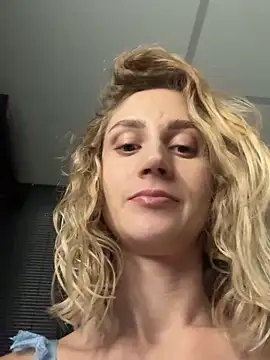 Feral berry 8133 online show from 09/29/25, 07:51