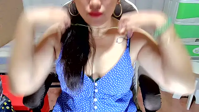 M e c e l online show from 05/13/26, 03:09