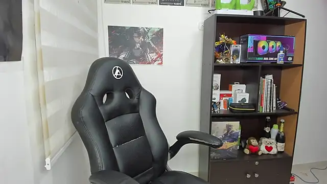 Snapshot of SIXXTOLOVE18 chatting on 03/07/25, 10:32 SIXXTOLOVE18 online show from 03/07/25, 10:32