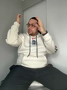 Snapshot of lucasgalacticman chatting on 03/12/25, 12:15 lucasgalacticman online show from 03/12/25, 12:15